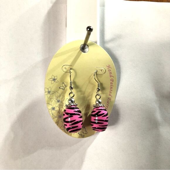 Trendy Hot Pink Tiger Striped Beaded Dangle Earrings (A)26 - Picture 3 of 8